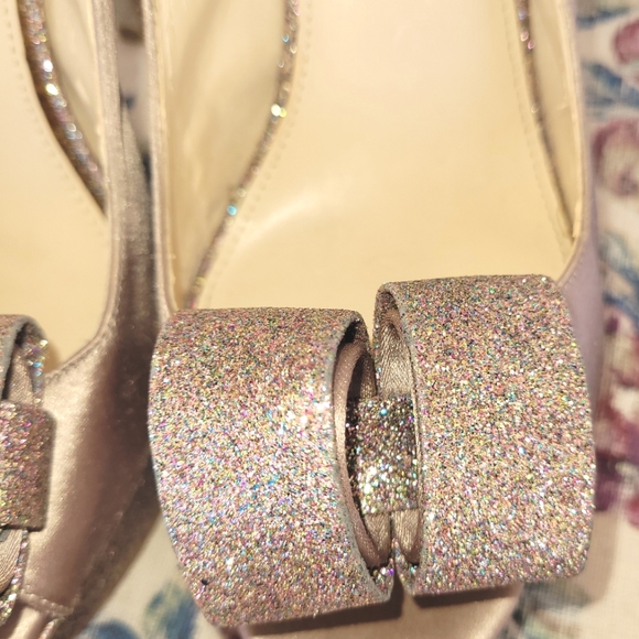 Enzo Angiolini Dressy Heels Beige Satin and Metallic Size 9.5 Medium 💚 - Picture 10 of 11